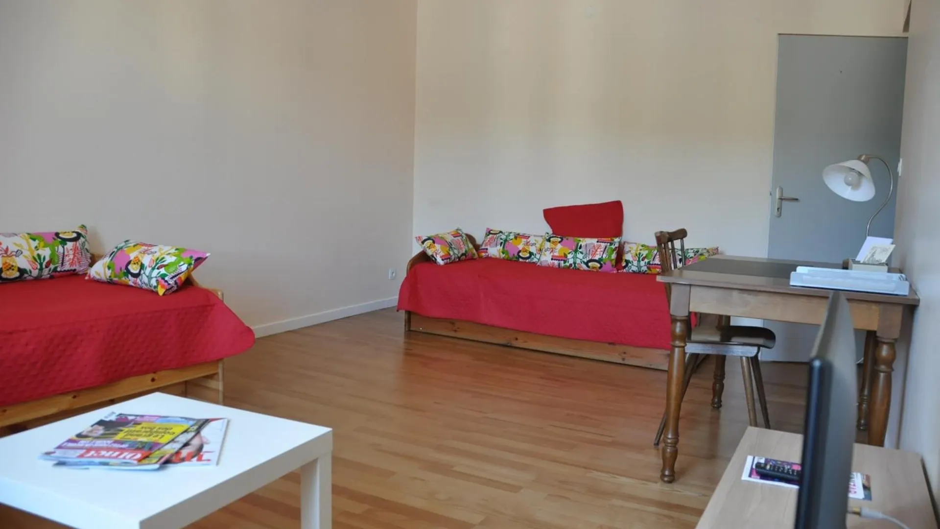 Appart'Hotel De France La Tour-du-Pin Apartmanhotel